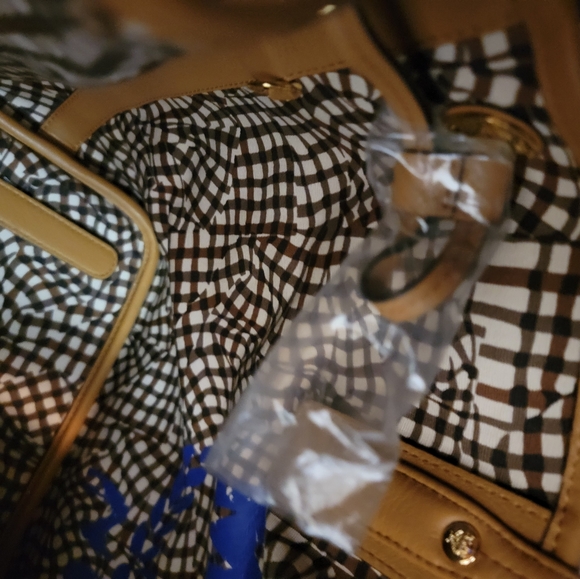 100%  Authentic MCM use few times - Picture 8 of 14